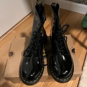 Doc Martens 1460 patent leather boots
